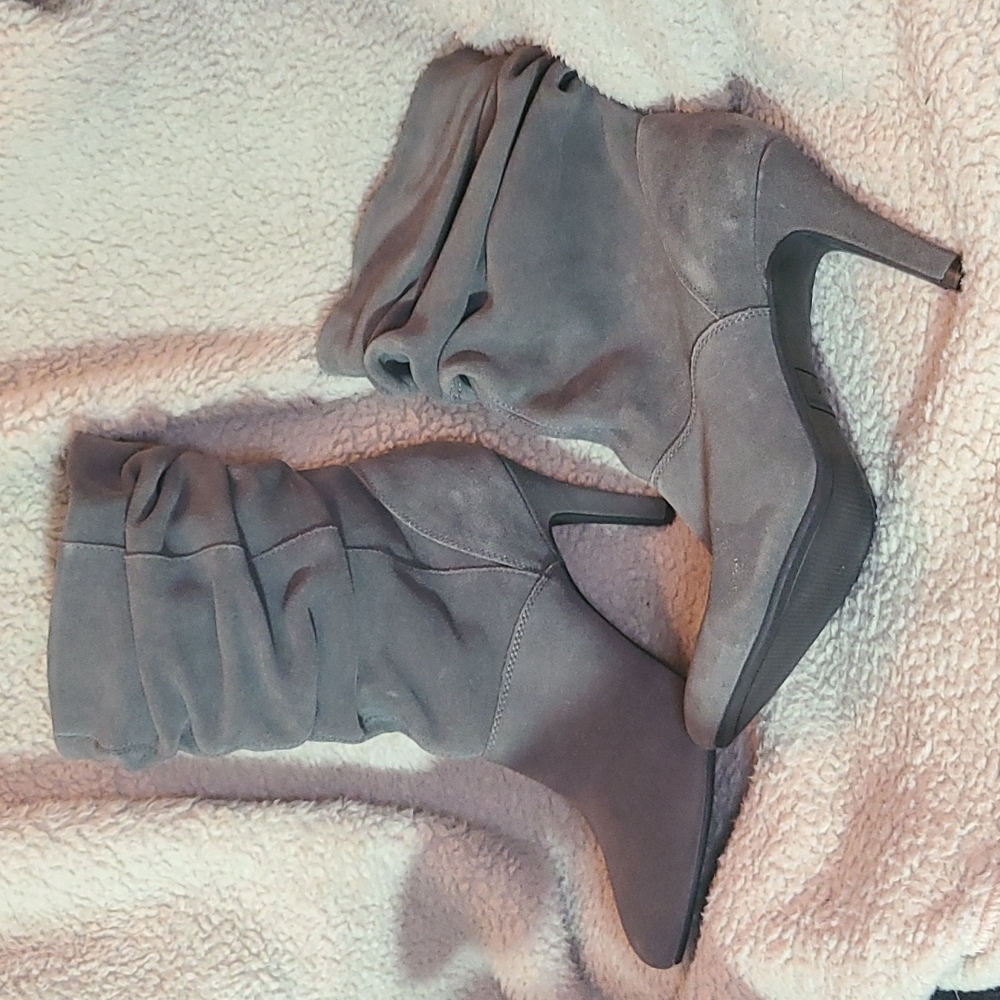 Kelly and Katie | grey heeled slouch boots |size 8M